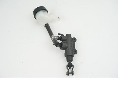 Framsidan på Bromshuvudcylinder från en BMW R 1250 GS -2023 motorcykel.