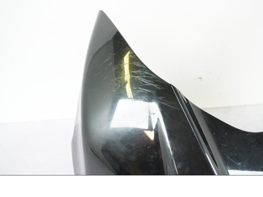 Baksidan på Bensintankskåpa från en Suzuki GSX-R 1000 -2008 motorcykel.