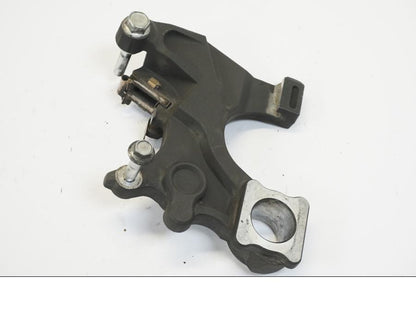 Snett uppifrån på Bromsoksfäste från en Suzuki GSX 1300 R -2008 motorcykel.