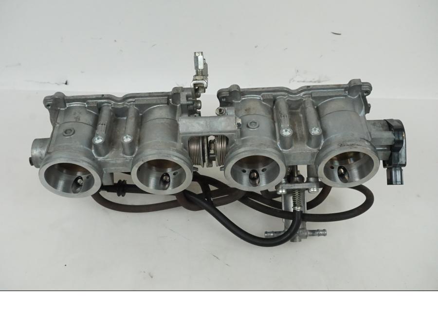 Höger sida på Spjällhus från en Honda CBR 1000 -2005 motorcykel.