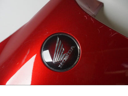 Vänster sida på Sidkåpa från en Honda VFR 1200 -2014 motorcykel.