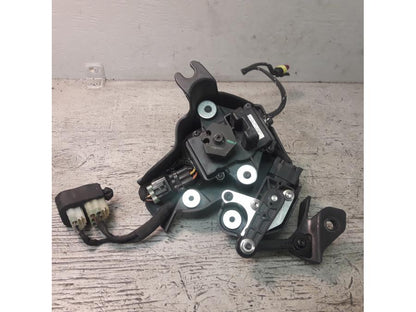 Framsidan på Avgasspjällmotor från en Ducati Multistrada 1260 -2019 motorcykel.