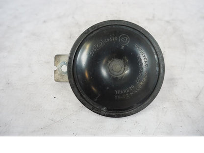 Framsidan på Signalhorn / Tuta från en Yamaha YZF-R 125 -2008 motorcykel.