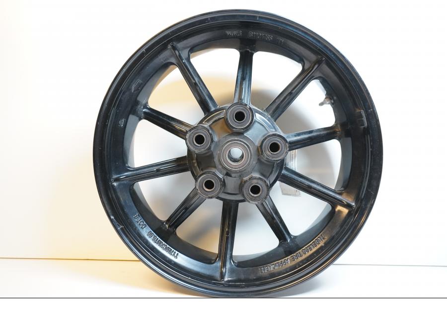 Framsidan på Fälg från en Ducati Scrambler 800 -2016 motorcykel.