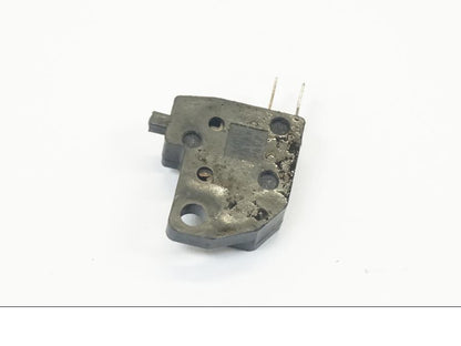 Baksidan på Bromsljuskontakt från en Kawasaki ZX-9R -2000 motorcykel.