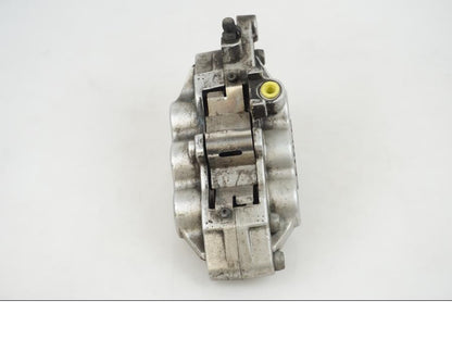 Höger sida på Bromsok från en Suzuki VZ 1600 -2004 motorcykel.