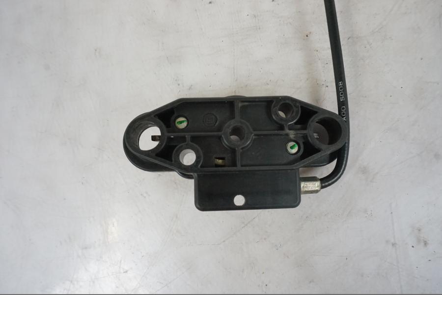 Baksidan på Sadellåsmekanism från en Suzuki GSX-R 1000 -2005 motorcykel.