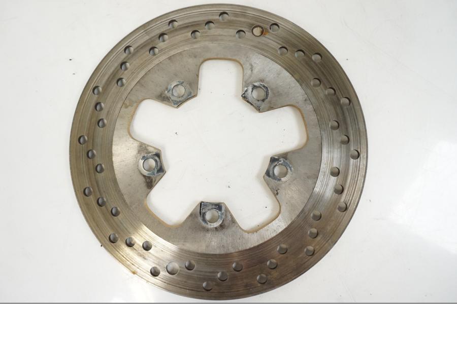 Snett nerifrån på Bromsskiva från en Suzuki GSX 600 F -1998 motorcykel.