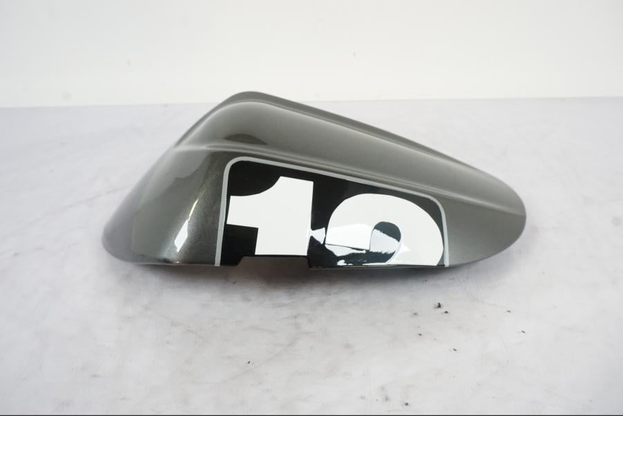 Vänster sida på Kuts från en Suzuki GSX-R 1000 -2005 motorcykel.