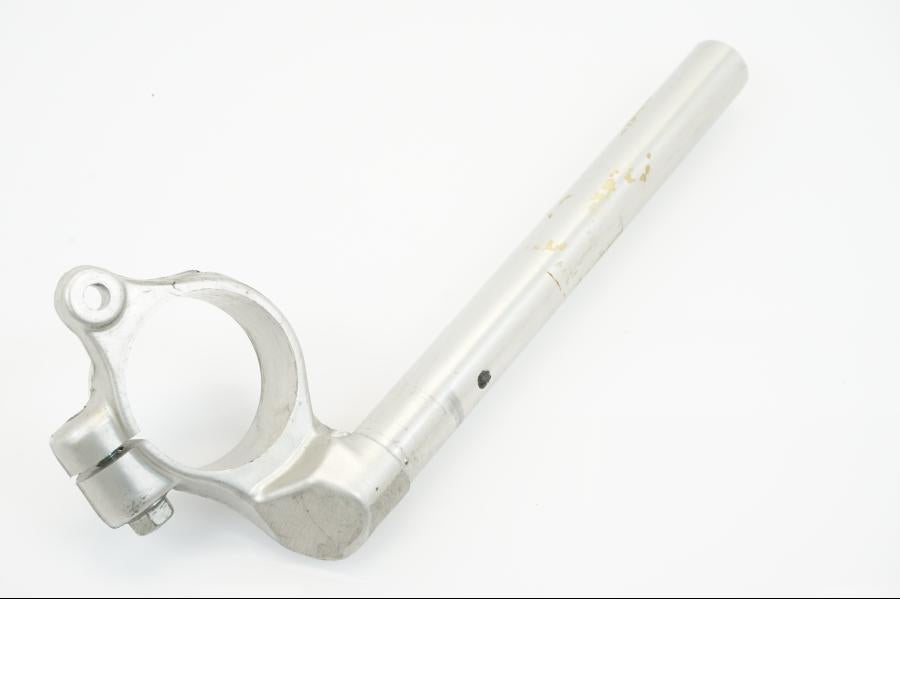 Höger sida på Styre från en Suzuki TL 1000 R -1999 motorcykel.