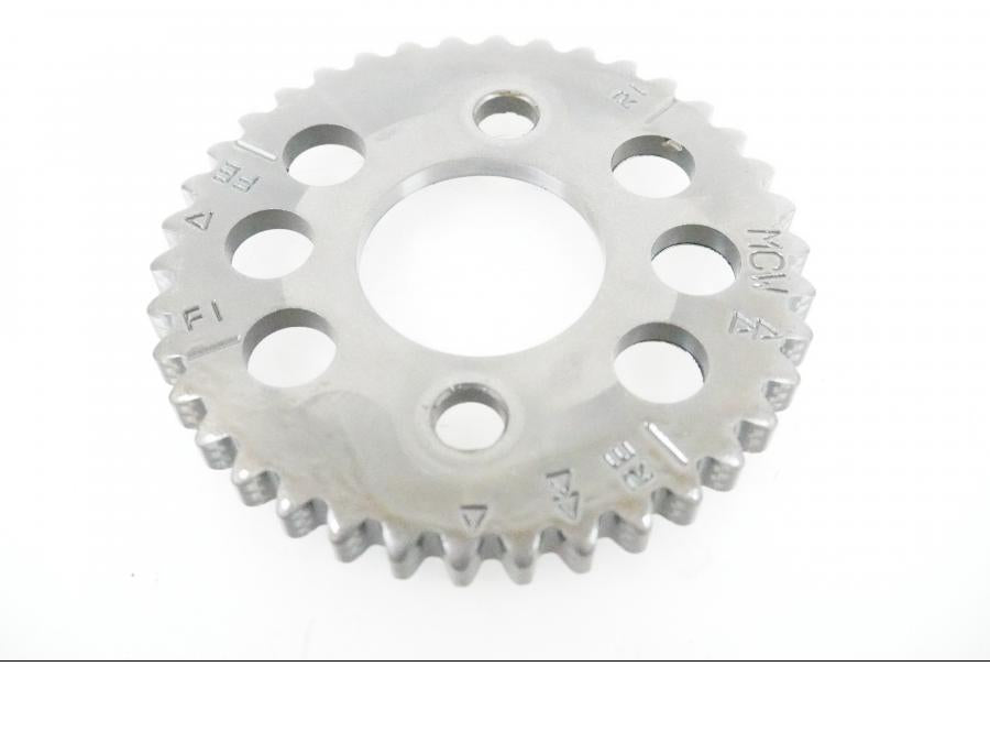 Höger sida på Kamkedjedrev från en Honda VFR 800 -2005 motorcykel.