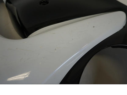 Vänster sida på Sidkåpa från en Suzuki GSX 1300 R -2017 motorcykel.