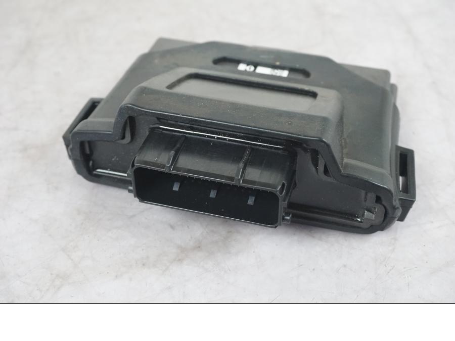 Baksidan på Kontrollenhet från en KTM 1290 Super Adventure S -2022 motorcykel.