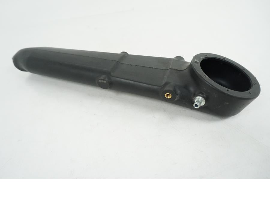 Framsidan på Bensinledning från en AJP PR7 -2021 motorcykel.