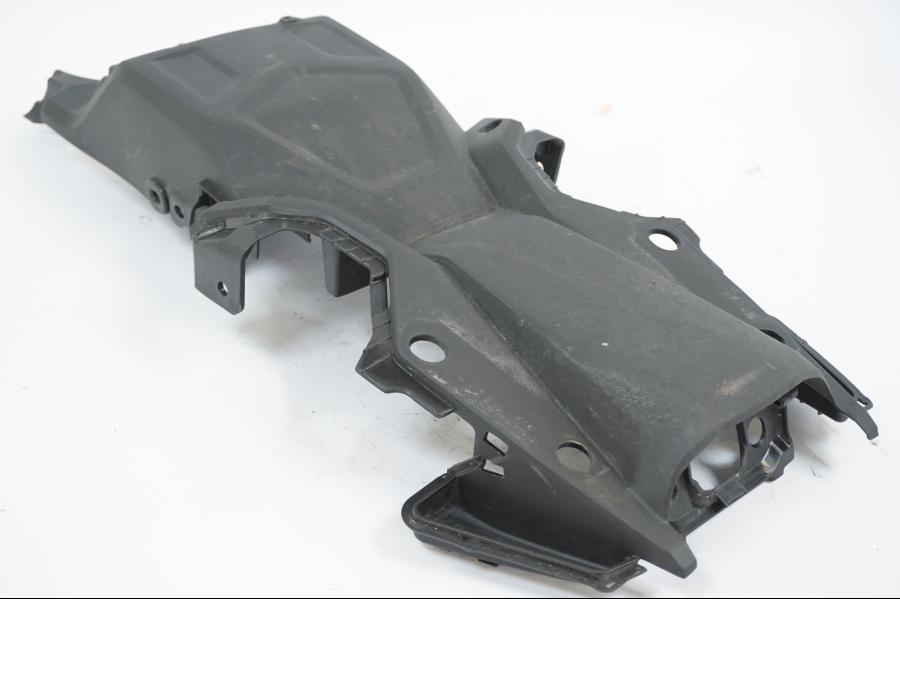 Framsidan på Undertail från en Honda CB 650 R -2019 motorcykel.