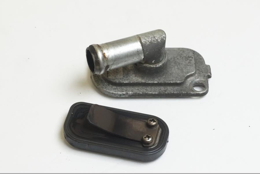 Framsidan på Second Air från en KTM 1190 Adventure -2015 motorcykel.