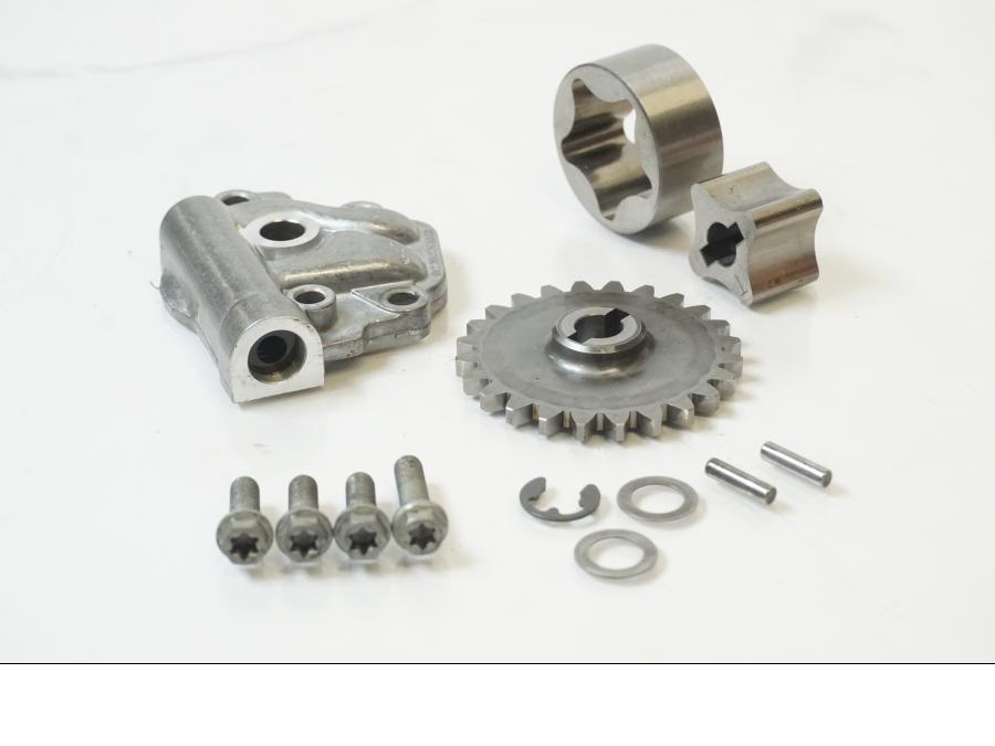 Framsidan på Oljepump från en KTM 1190 Adventure -2015 motorcykel.