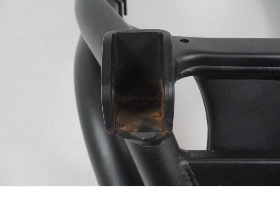 Snett uppifrån på Sving från en Kawasaki ER-6F -2016 motorcykel.