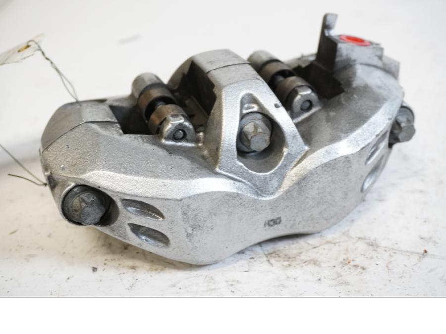 Baksidan på Bromsok från en Kawasaki Z 1000 -2008 motorcykel.