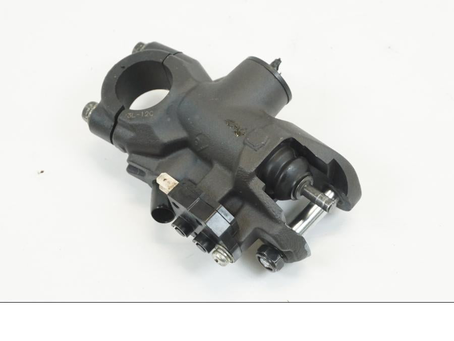 Vänster sida på Bromshuvudcylinder från en Suzuki GSX-R 1000 -2009 motorcykel.