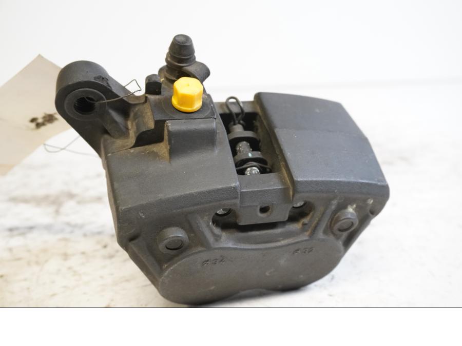 Baksidan på Bromsok från en BMW K 1200 RS -1998 motorcykel.