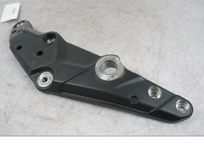 Baksidan på Ramdel från en Ducati Multistrada V4 -2024 motorcykel.