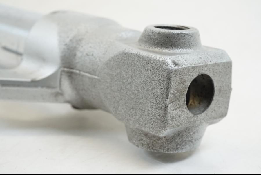 Extrabild6 på Gaffelben från en Yamaha YZF 1000 R1 -2001 motorcykel.