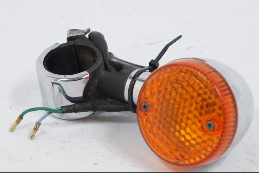 Baksidan på Blinkers från en Honda VT 600 C -1995 motorcykel.