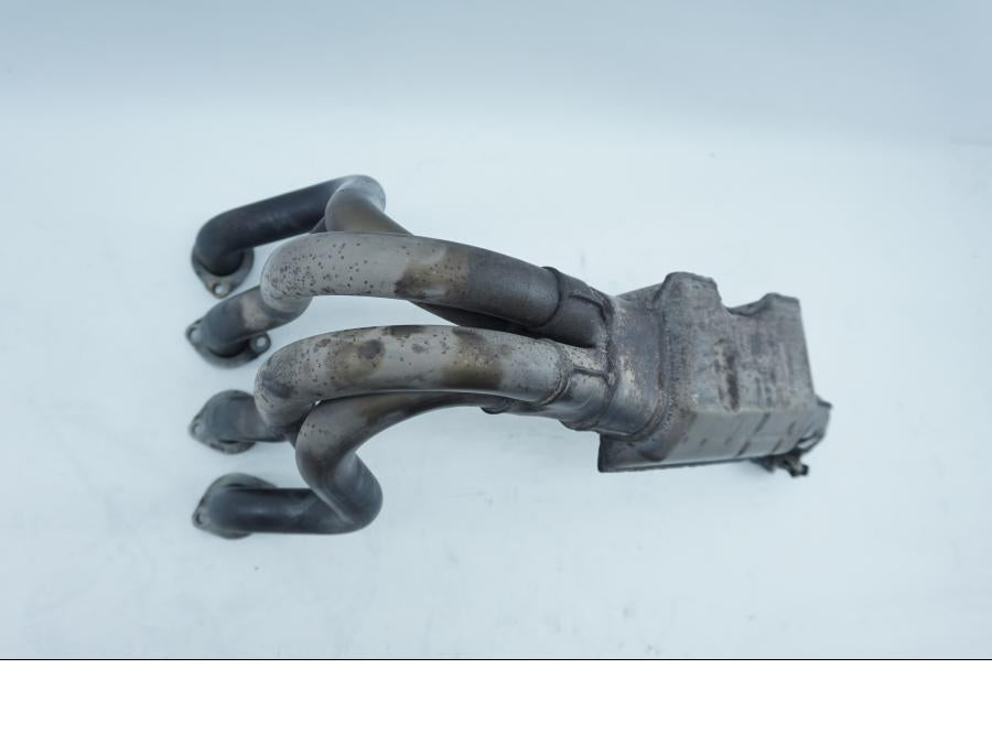 Höger sida på Grenrör från en Kawasaki ZX-6R -2007 motorcykel.