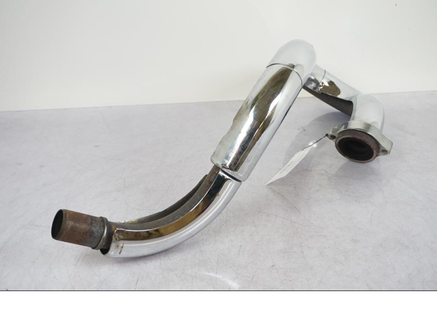 Baksidan på Grenrör från en Suzuki VZ 800 -2000 motorcykel.