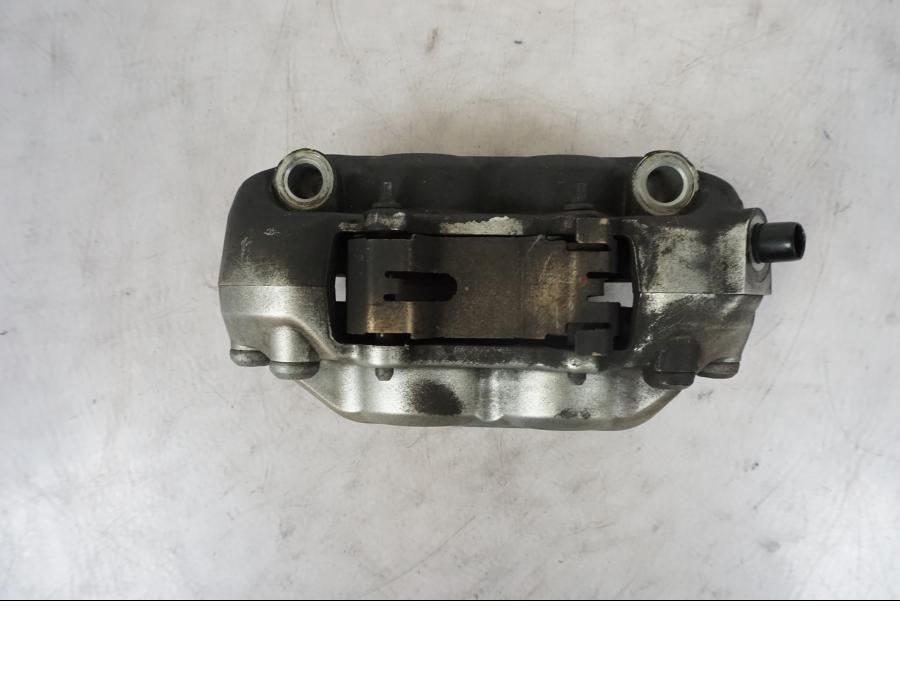 Snett nerifrån på Bromsok från en KTM 690 Duke -2014 motorcykel.