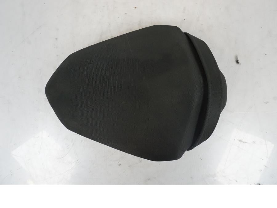 Extrabild1 på Sadel från en Kawasaki Z 800 -2014 motorcykel.