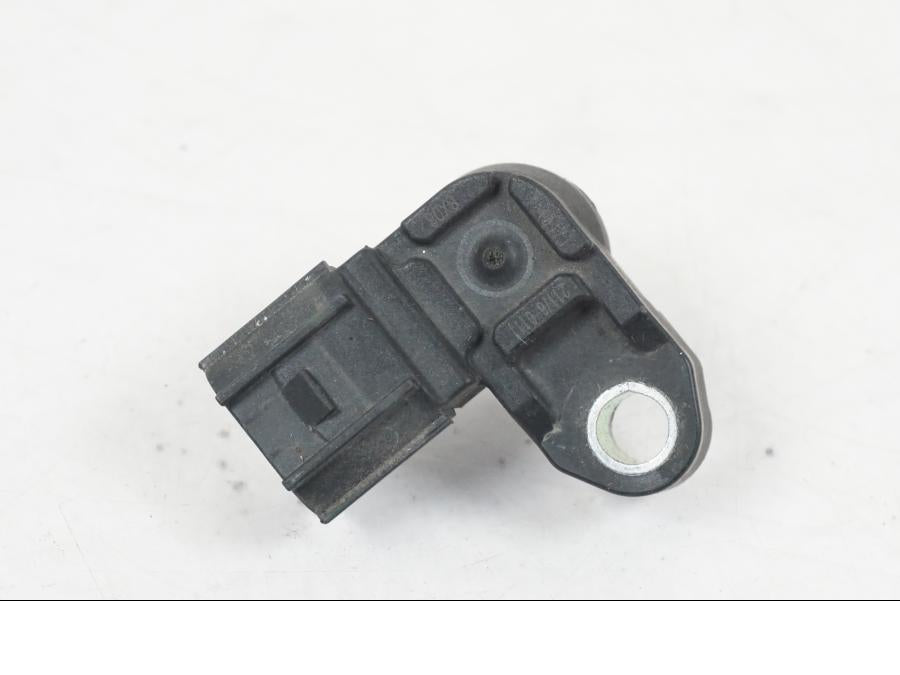 Höger sida på Mapsensor från en Kawasaki ER-6F -2010 motorcykel.