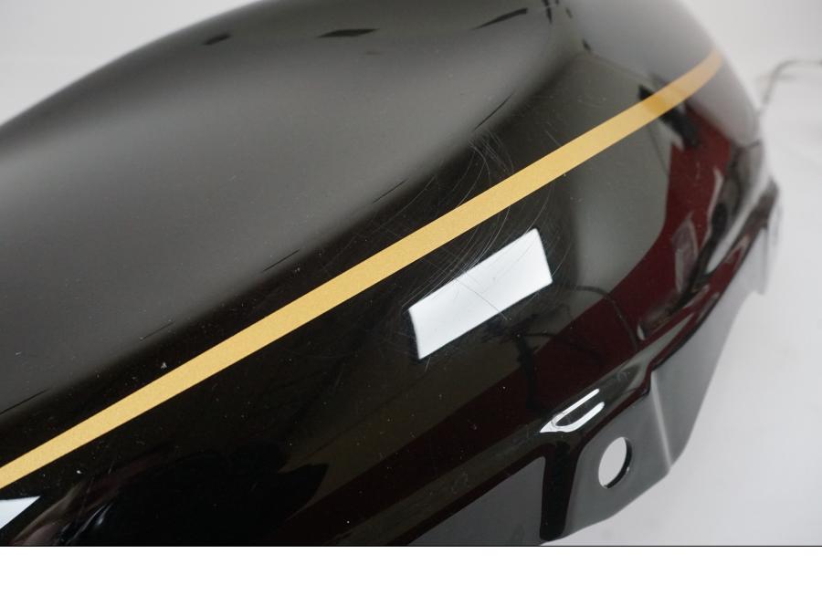 Höger sida på Tankkåpa från en Yamaha XSR 700 -2021 motorcykel.