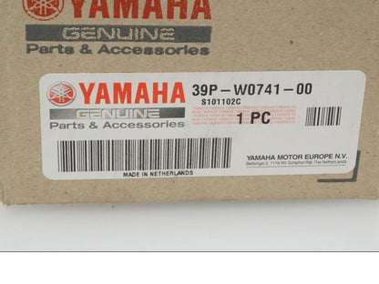 Vänster sida på Kraschpuckar från en Yamaha FZ-8 -2010 motorcykel.