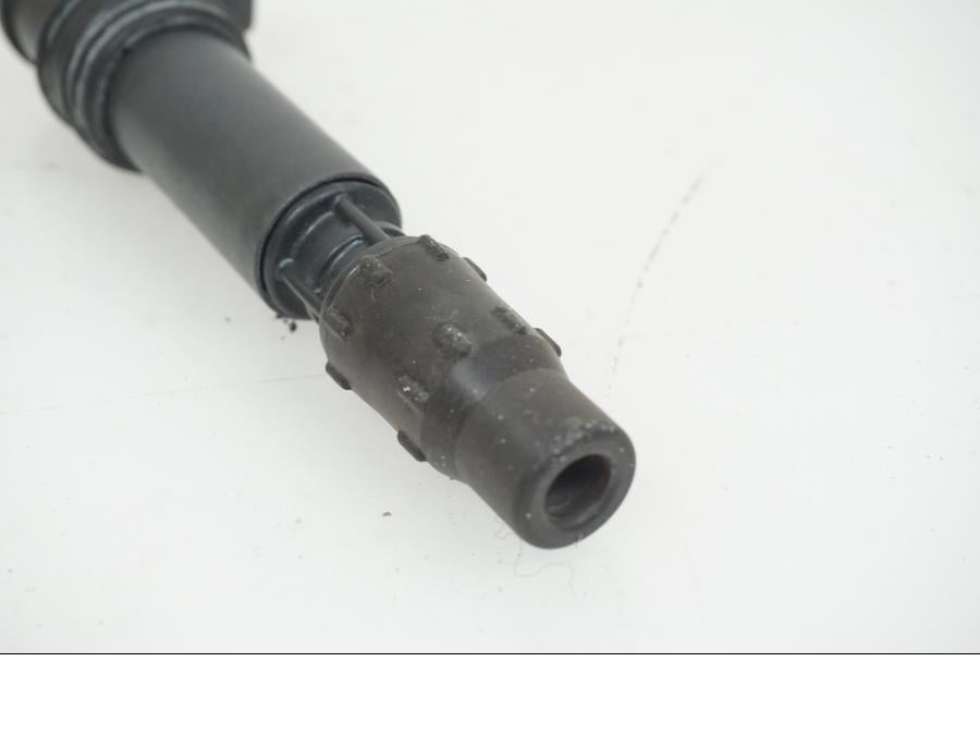 Höger sida på <p>Tändspole till Triumph Sprint RS.</p>

<p>1,2 Ohm</p> motorcykel.