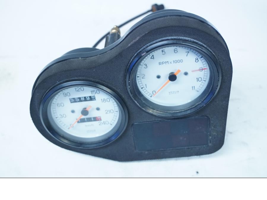 Framsidan på Instrumentpanel från en Ducati 750 SS -1995 motorcykel.