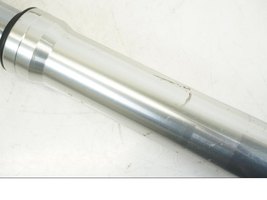 Extrabild5 på Gaffelben från en Ducati Hyperstrada -2013 motorcykel.