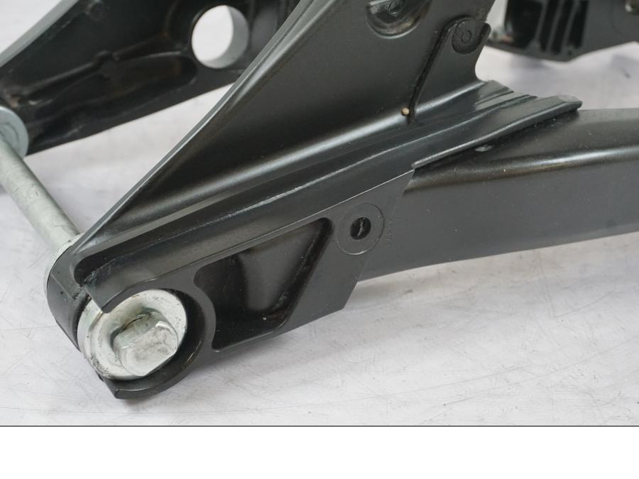 Baksidan på Sving från en Yamaha MT-09 -2020 motorcykel.