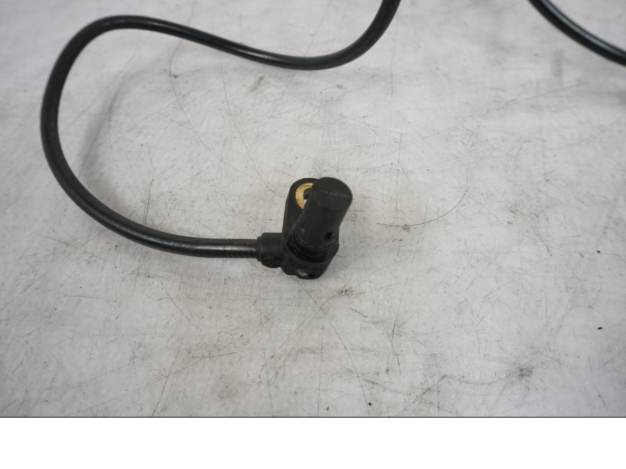 Baksidan på ABS givare från en KTM 690 Duke -2014 motorcykel.