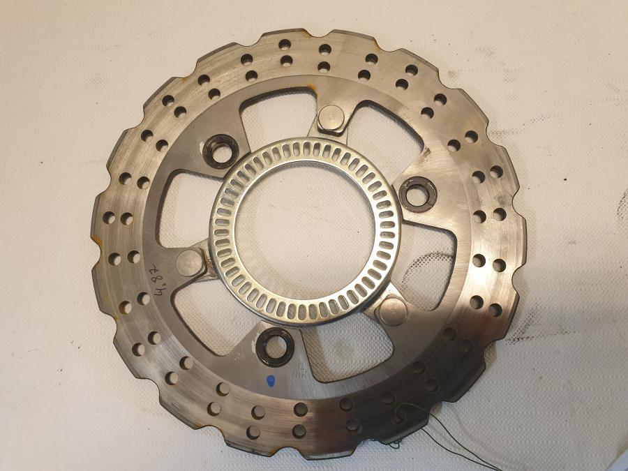 Baksidan på Bromsskiva från en Kawasaki Z 125 -2019 motorcykel.