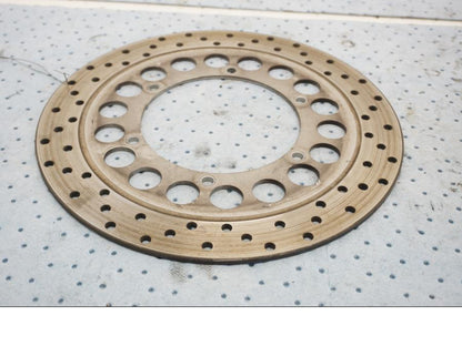 Framsidan på Bromsskiva från en Yamaha XV 1600 -1999 motorcykel.