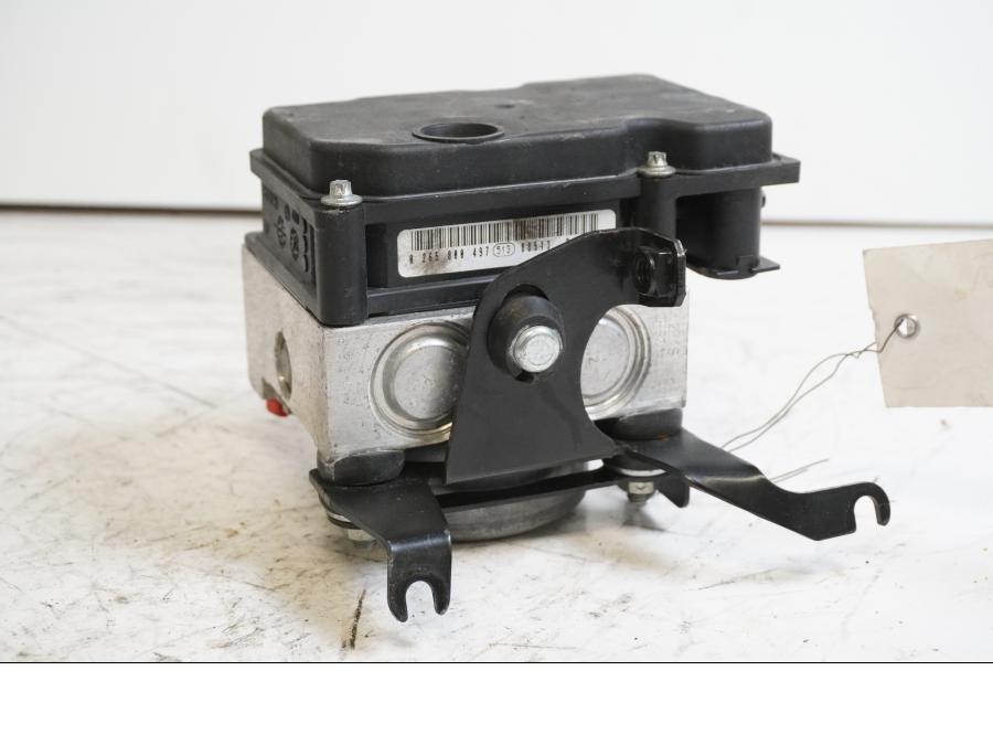 Höger sida på ABS Modulator från en BMW F 800 S -2009 motorcykel.