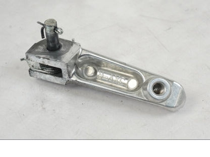 Höger sida på Fotpinne från en Yamaha MT-09 -2019 motorcykel.