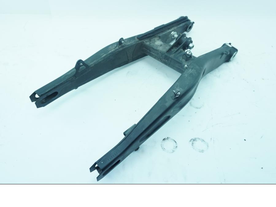 Höger sida på Sving från en Kawasaki Ninja 650 -2018 motorcykel.