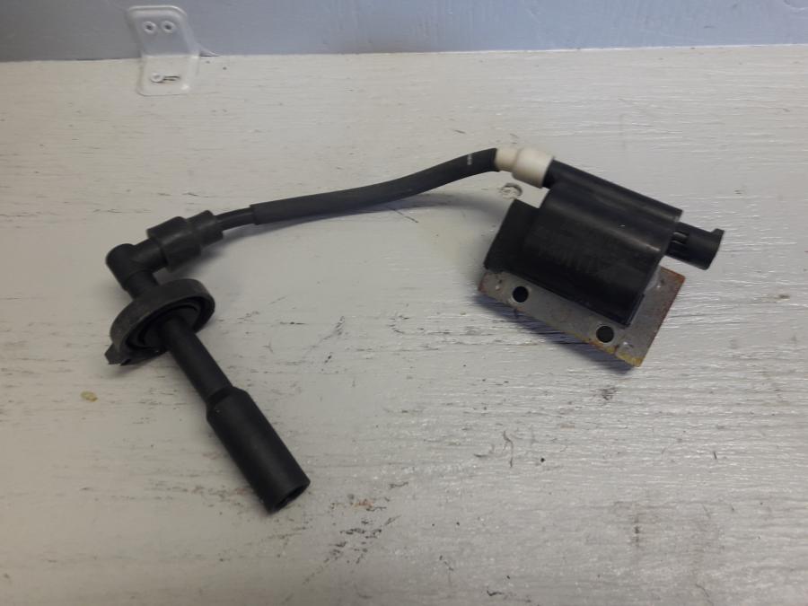 Framsidan på Tändspole från en KTM 125 Duke -2017 motorcykel.