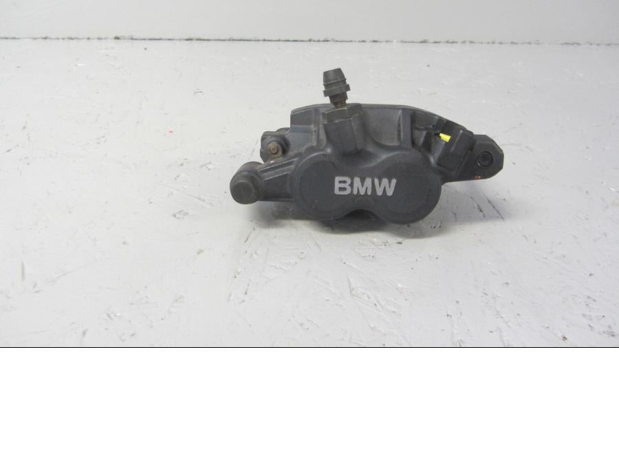 Framsidan på Bromsok från en BMW R 1150 RT -2003 motorcykel.