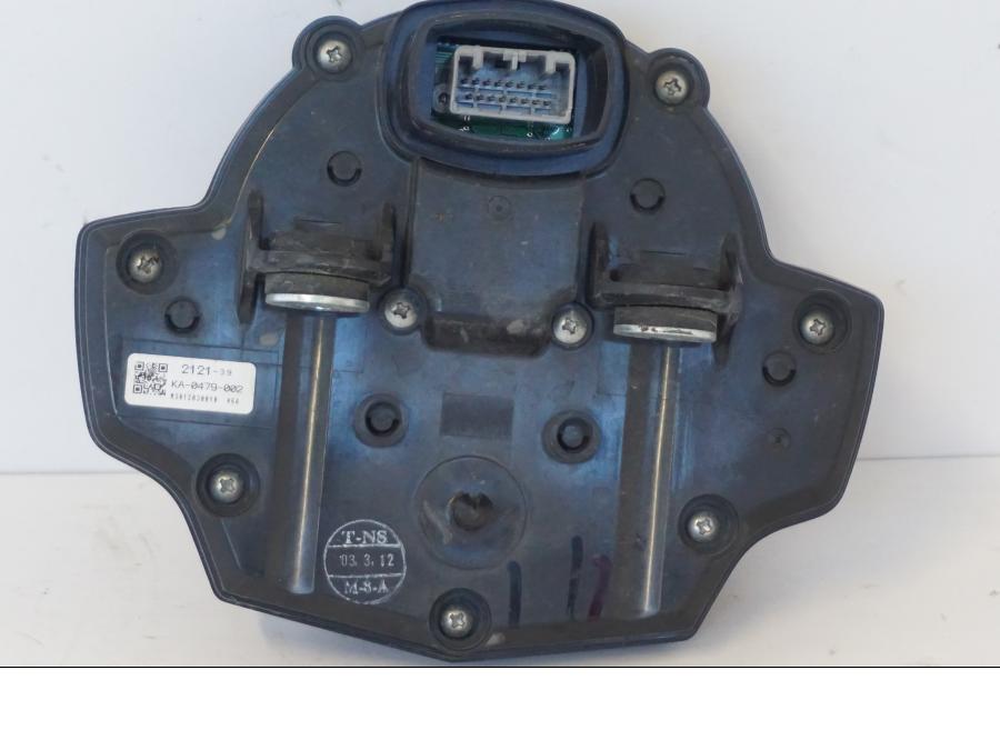 Extrabild1 på Instrumentpanel från en Kawasaki ER-6N -2012 motorcykel.