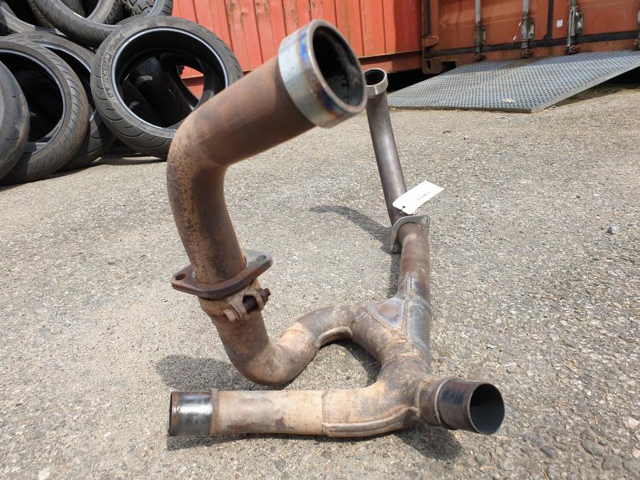 Höger sida på Grenrör från en Honda XL 1000 V -1999 motorcykel.