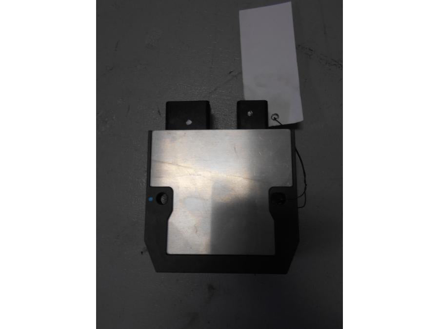 Baksidan på Likriktare från en Honda NC 750 S -2017 motorcykel.